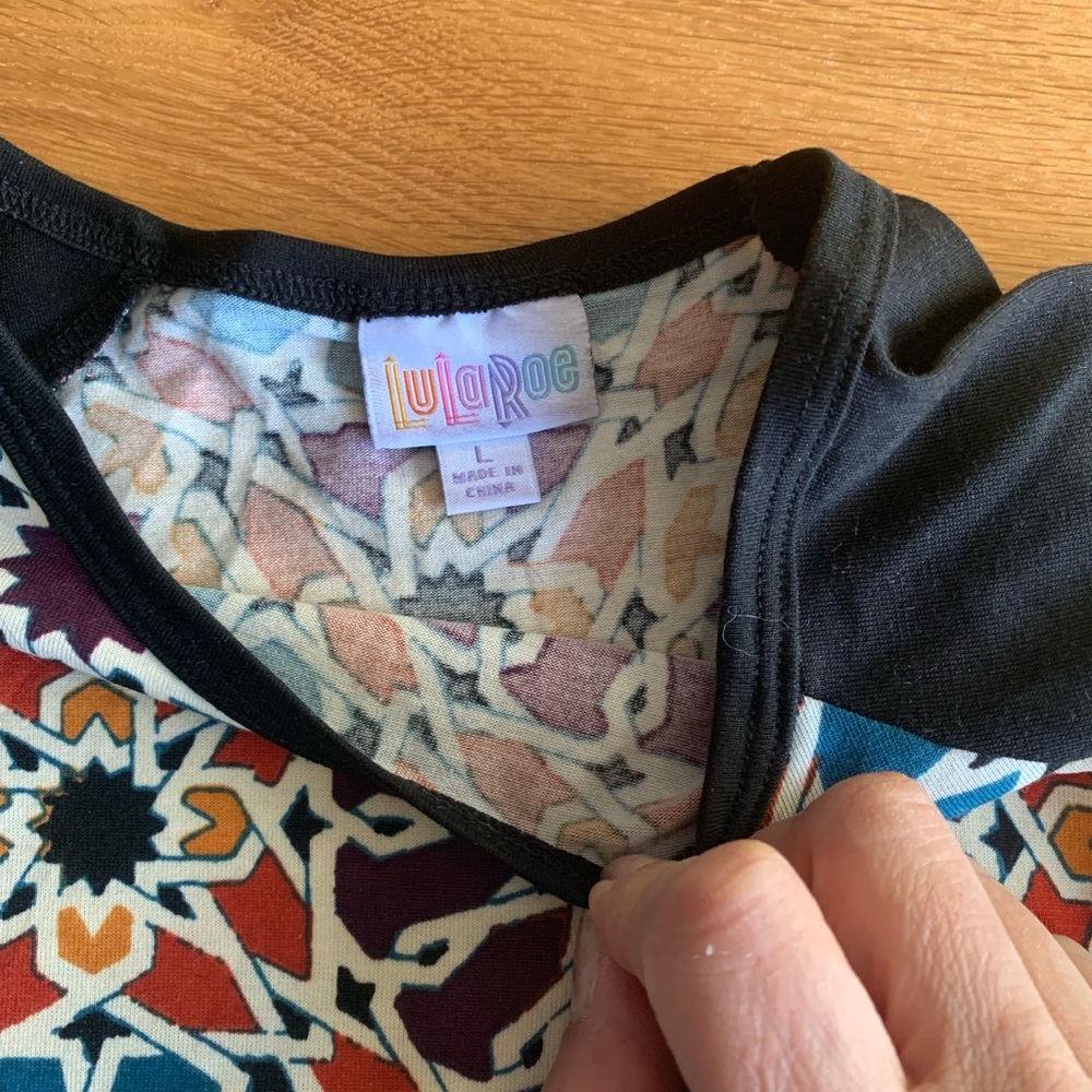 Lularoe Randy L - Picture 2 of 2